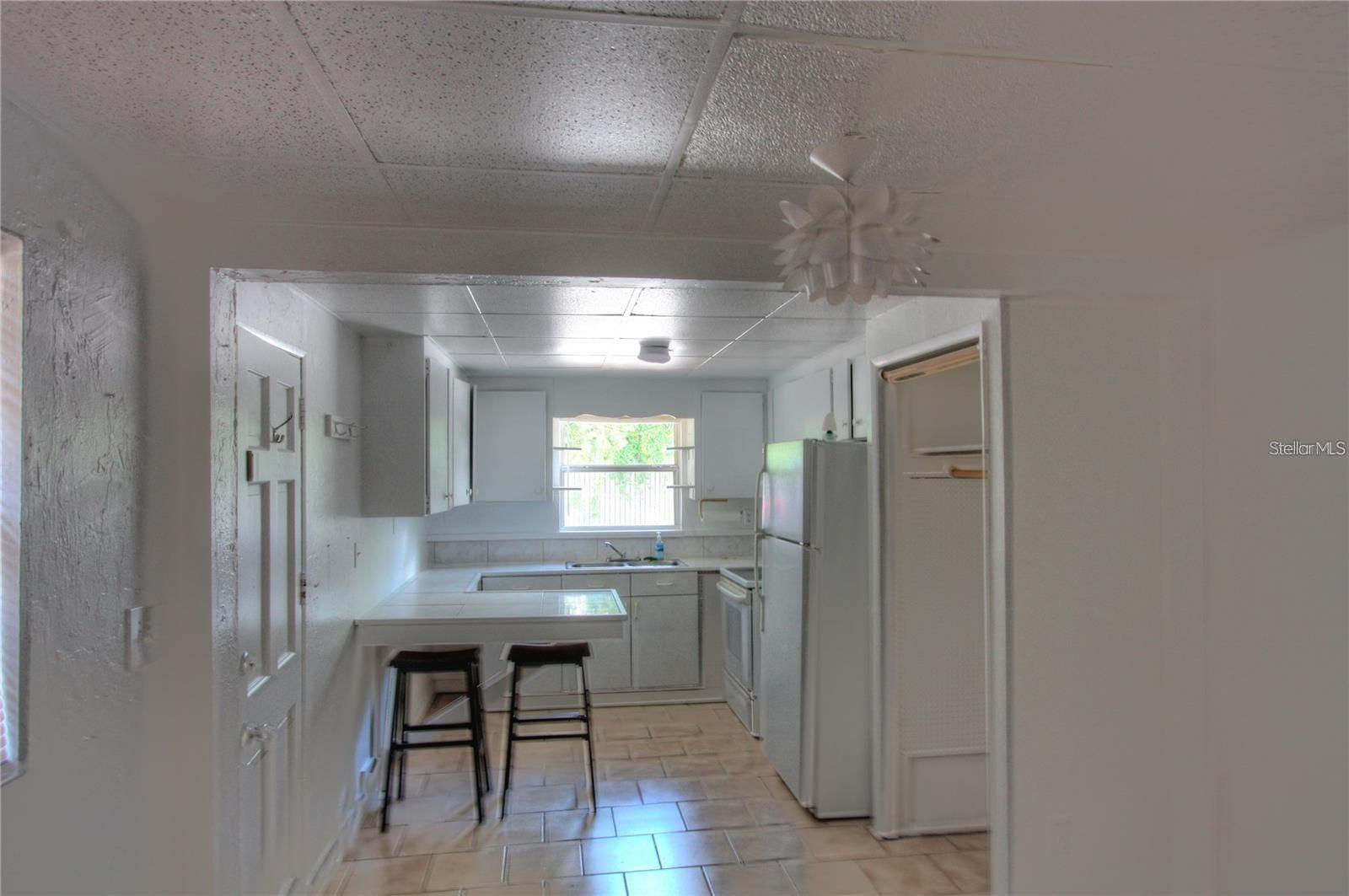 615 SHORE RD #4, NOKOMIS, FL, 34275