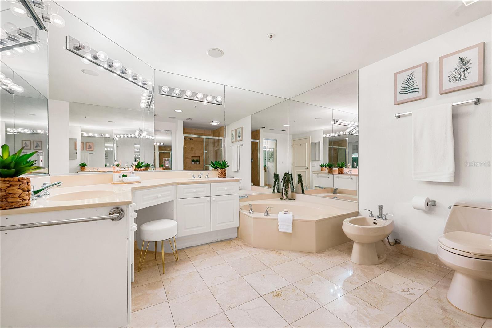1800 BENJAMIN FRANKLIN DR #A905, SARASOTA, FL, 34236