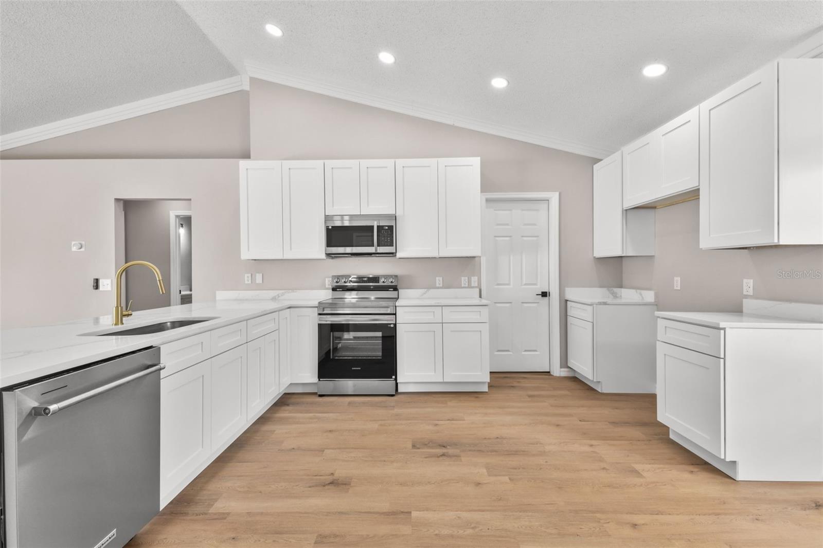 15 COVENTRY CT, KISSIMMEE, FL, 34758
