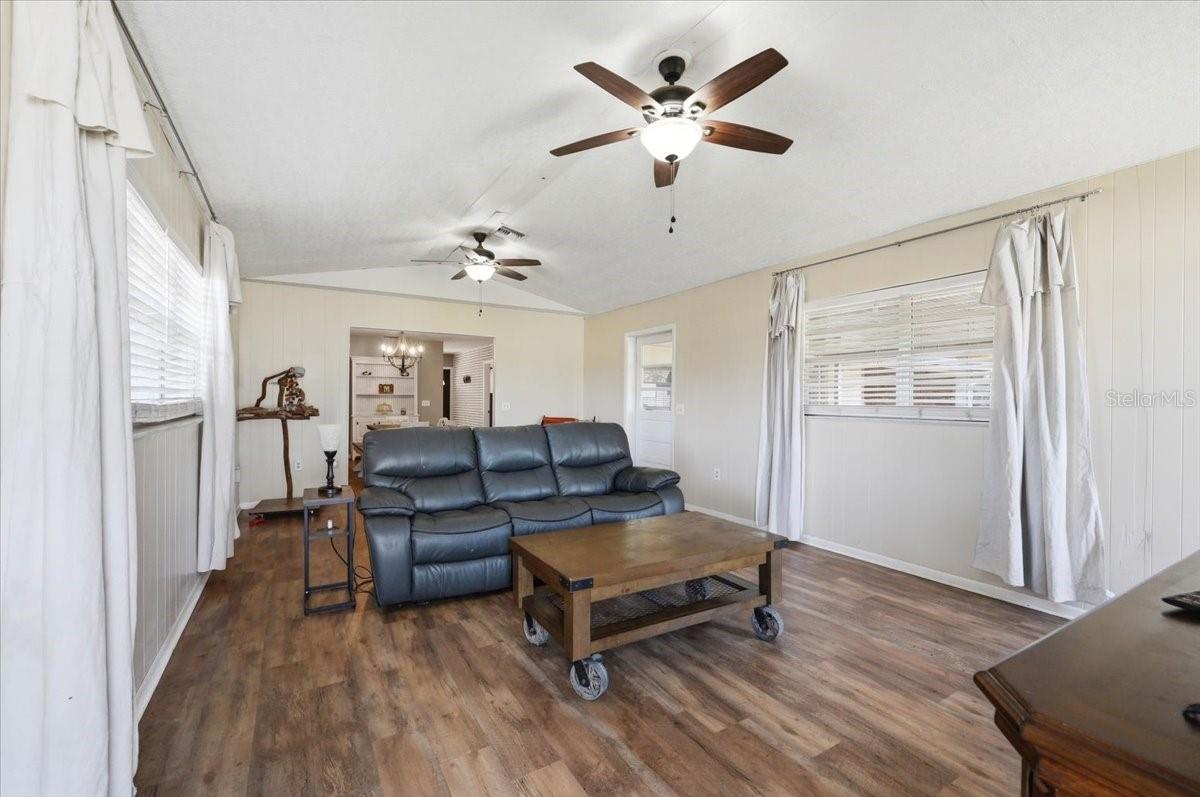 303 KARPPE RD, PLANT CITY, FL, 33567