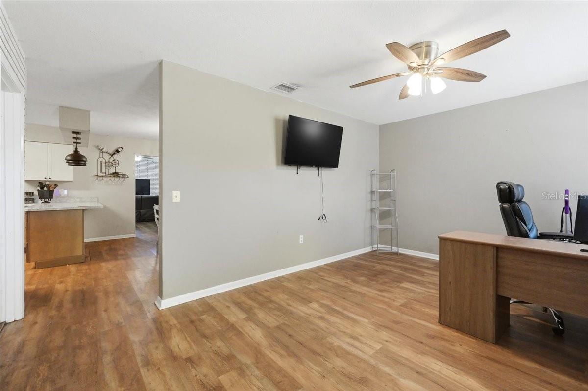 303 KARPPE RD, PLANT CITY, FL, 33567