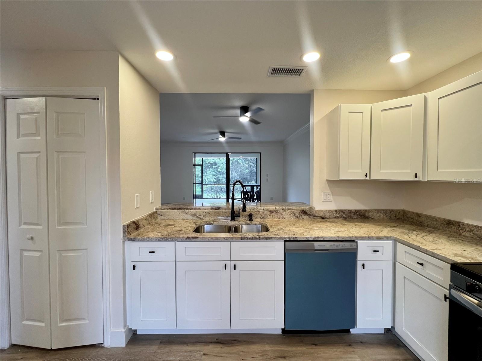 3014 RED OAK CT #102, PALM HARBOR, FL, 34684
