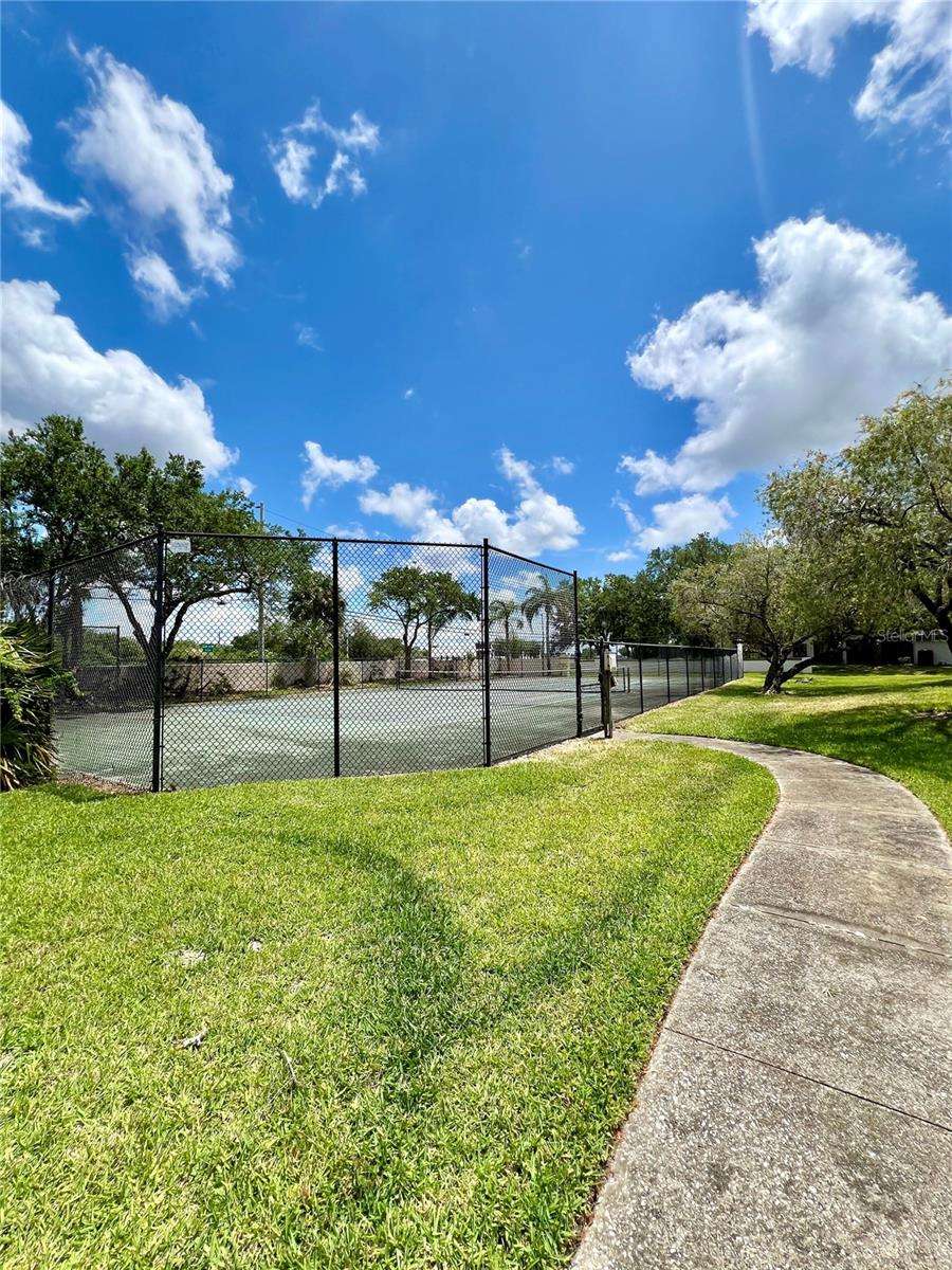 3014 RED OAK CT #102, PALM HARBOR, FL, 34684