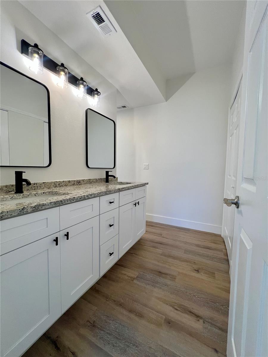 3014 RED OAK CT #102, PALM HARBOR, FL, 34684