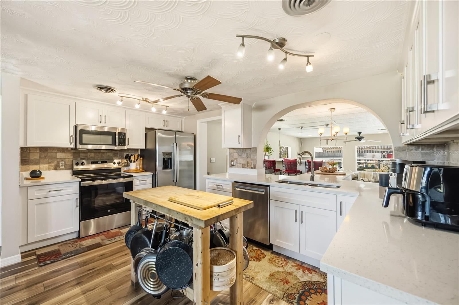 885 E 3RD ST, ENGLEWOOD, FL, 34223
