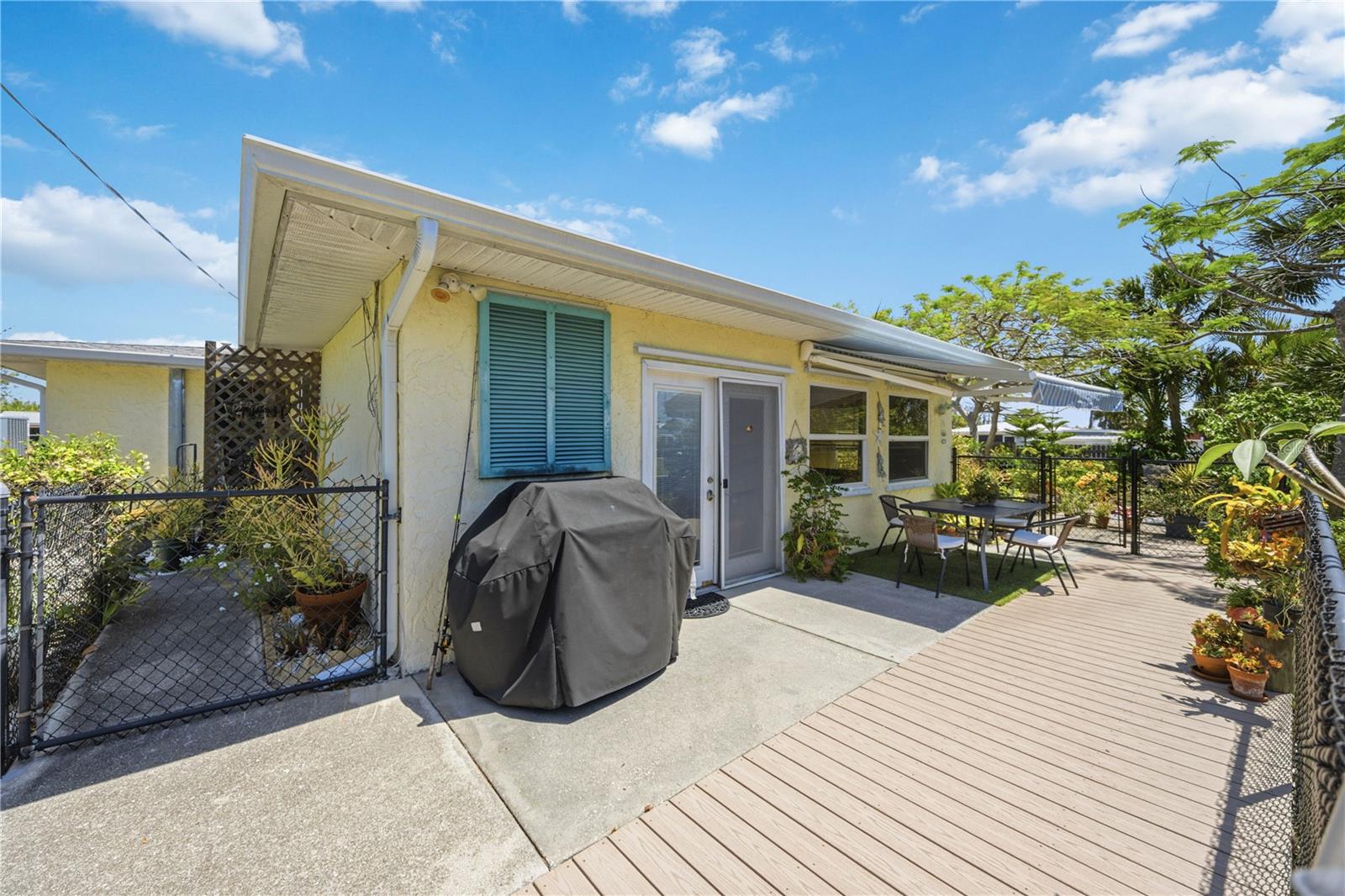 885 E 3RD ST, ENGLEWOOD, FL, 34223