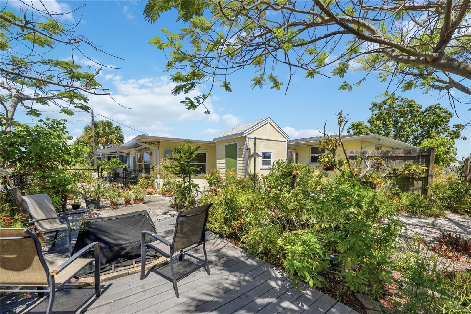 885 E 3RD ST, ENGLEWOOD, FL, 34223