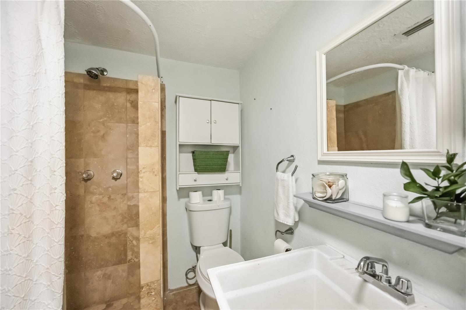 885 E 3RD ST, ENGLEWOOD, FL, 34223