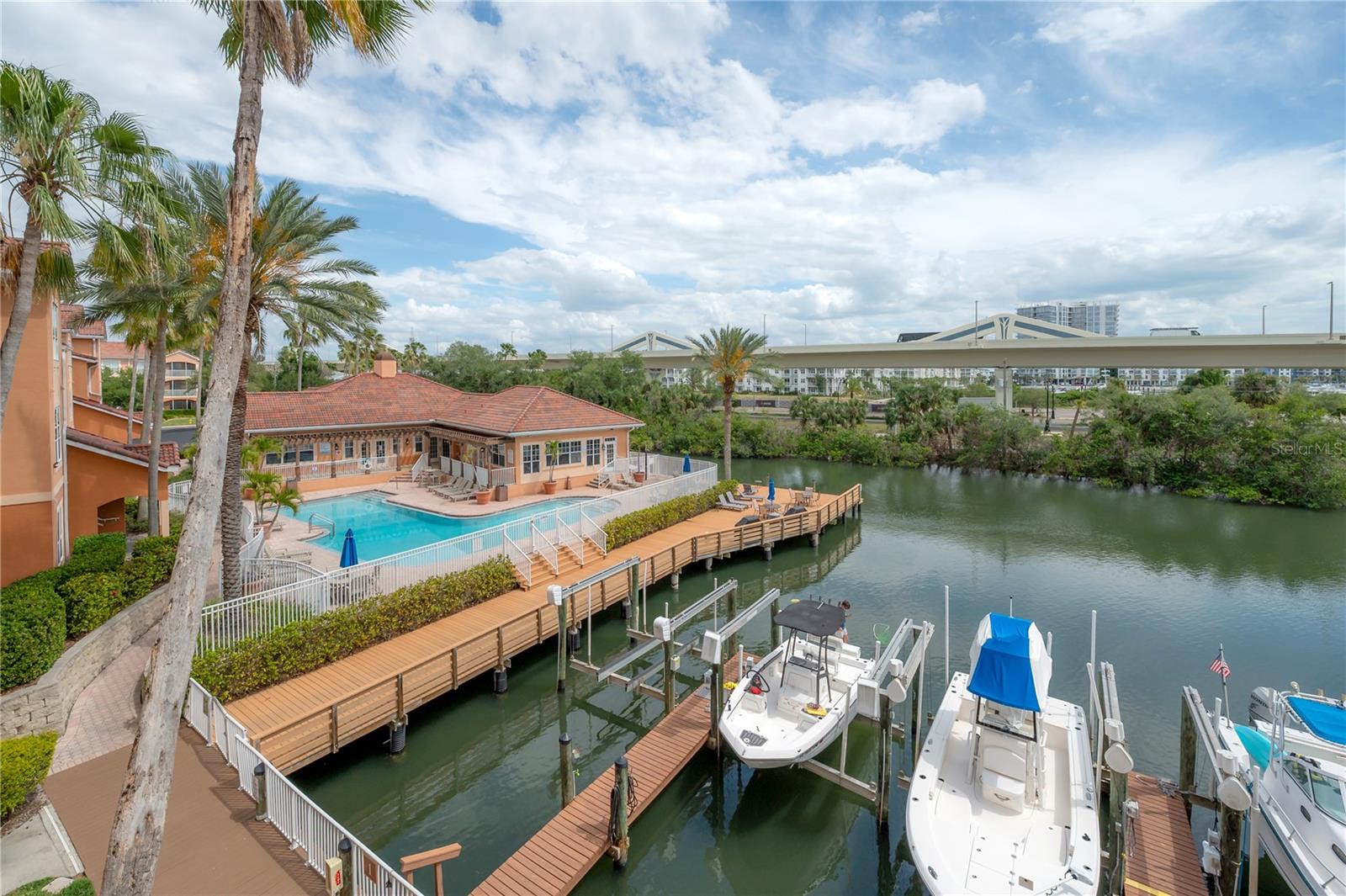 5000 CULBREATH KEY WAY #8-302, TAMPA, FL, 33611