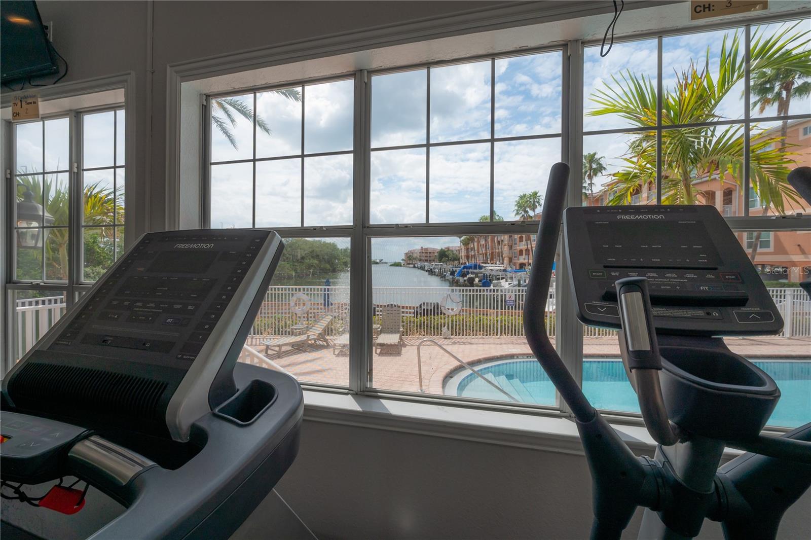 5000 CULBREATH KEY WAY #8-302, TAMPA, FL, 33611