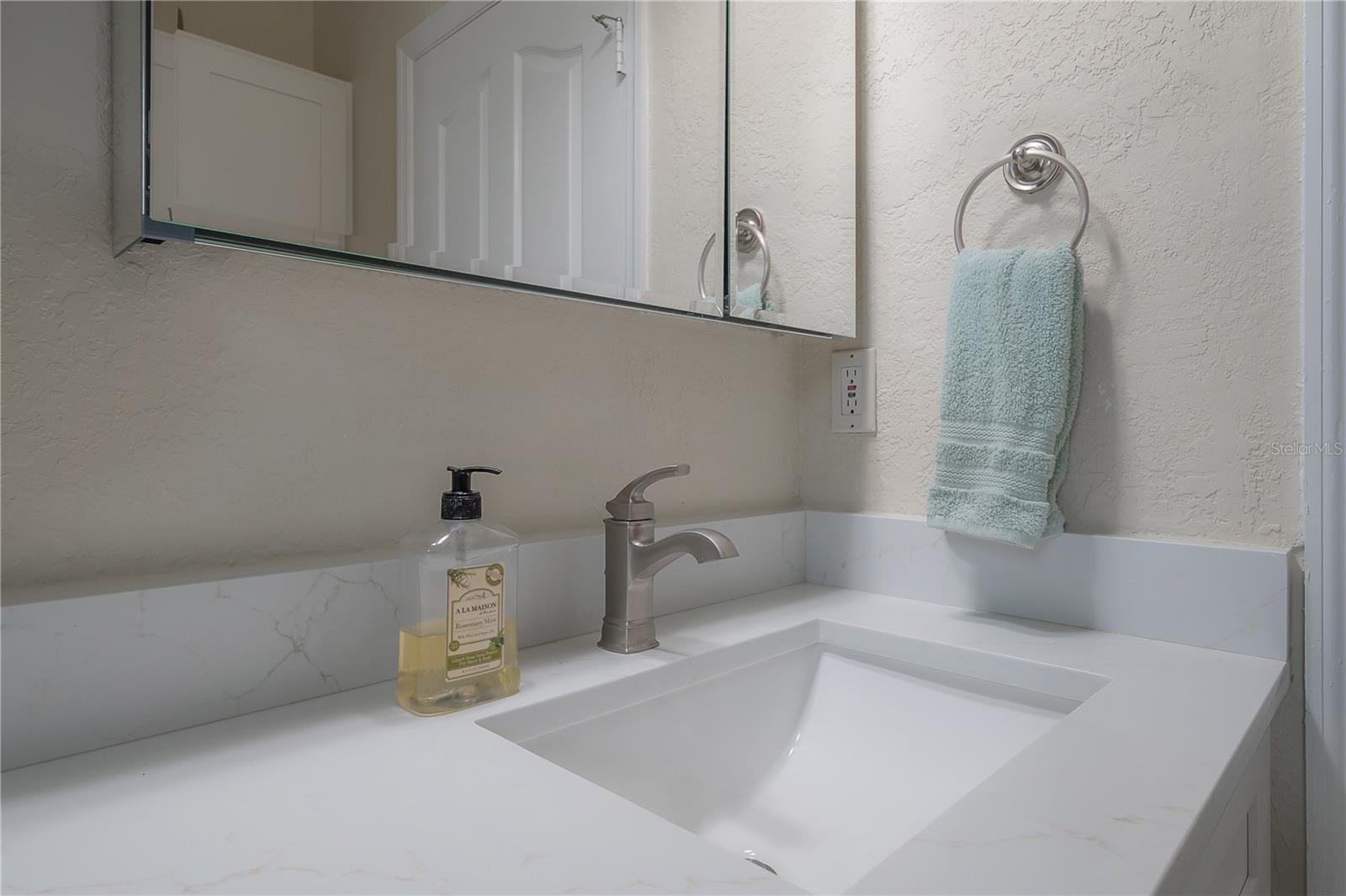 5000 CULBREATH KEY WAY #8-302, TAMPA, FL, 33611