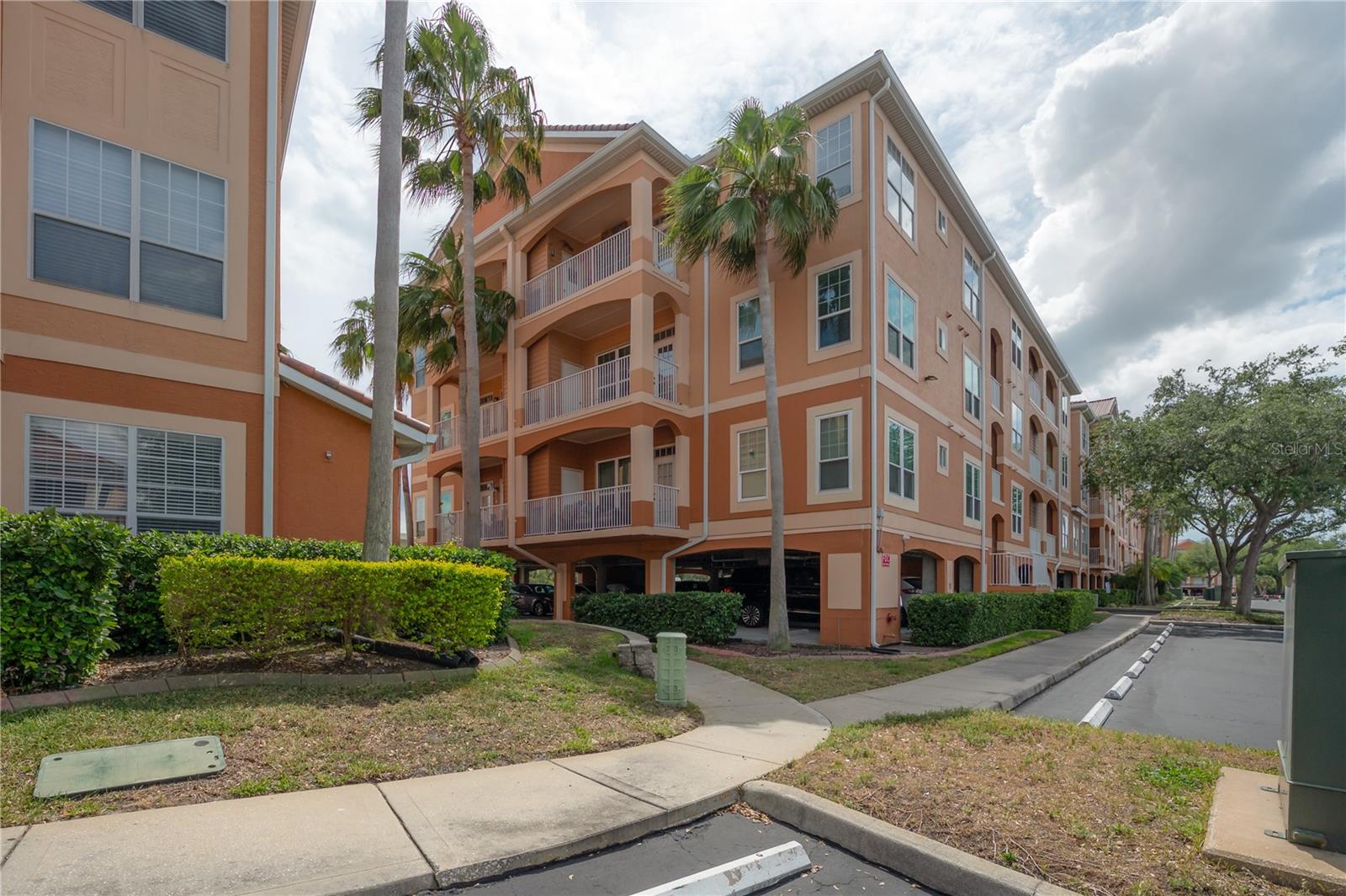 5000 CULBREATH KEY WAY #8-302, TAMPA, FL, 33611