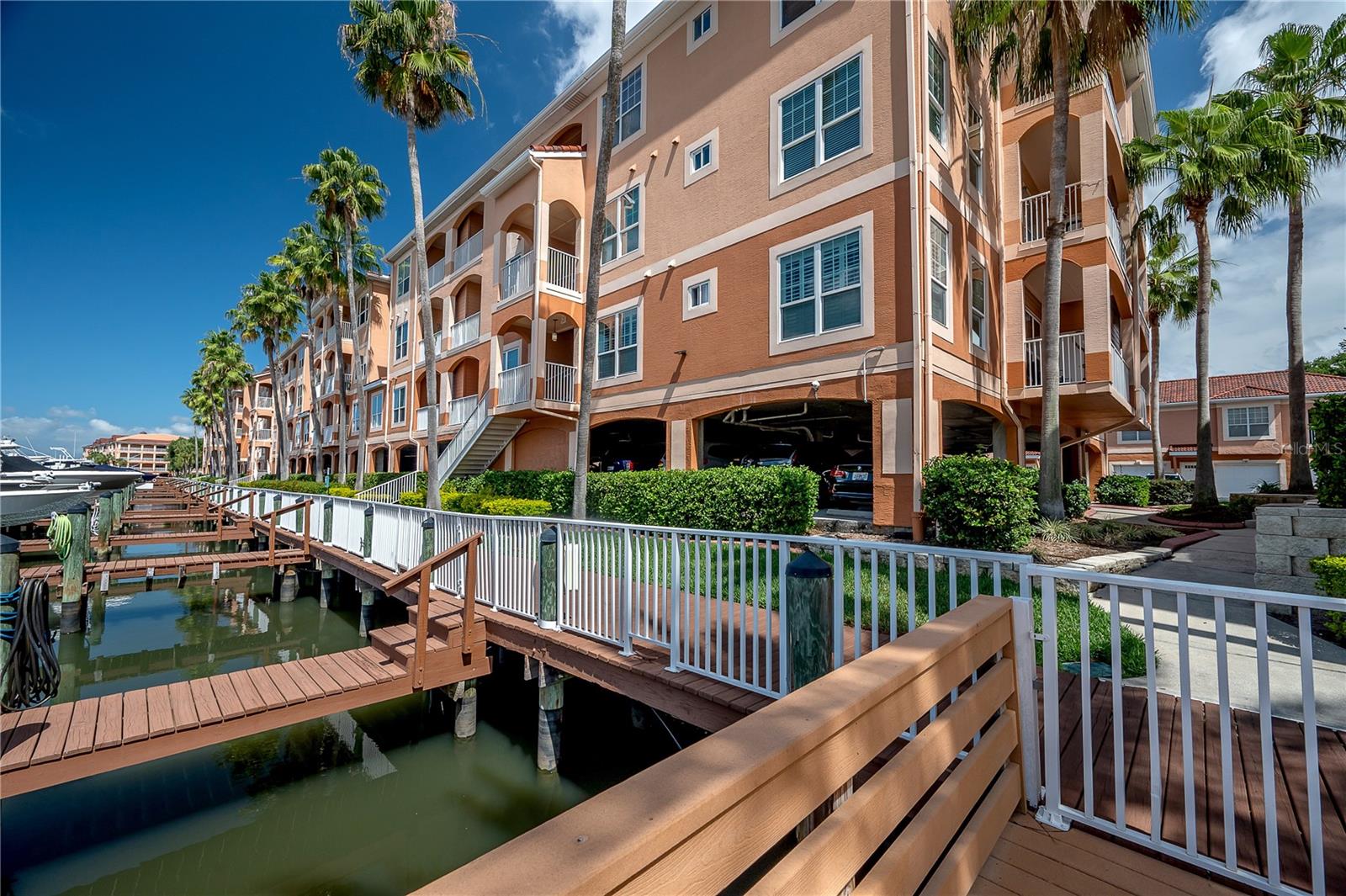 5000 CULBREATH KEY WAY #8-302, TAMPA, FL, 33611