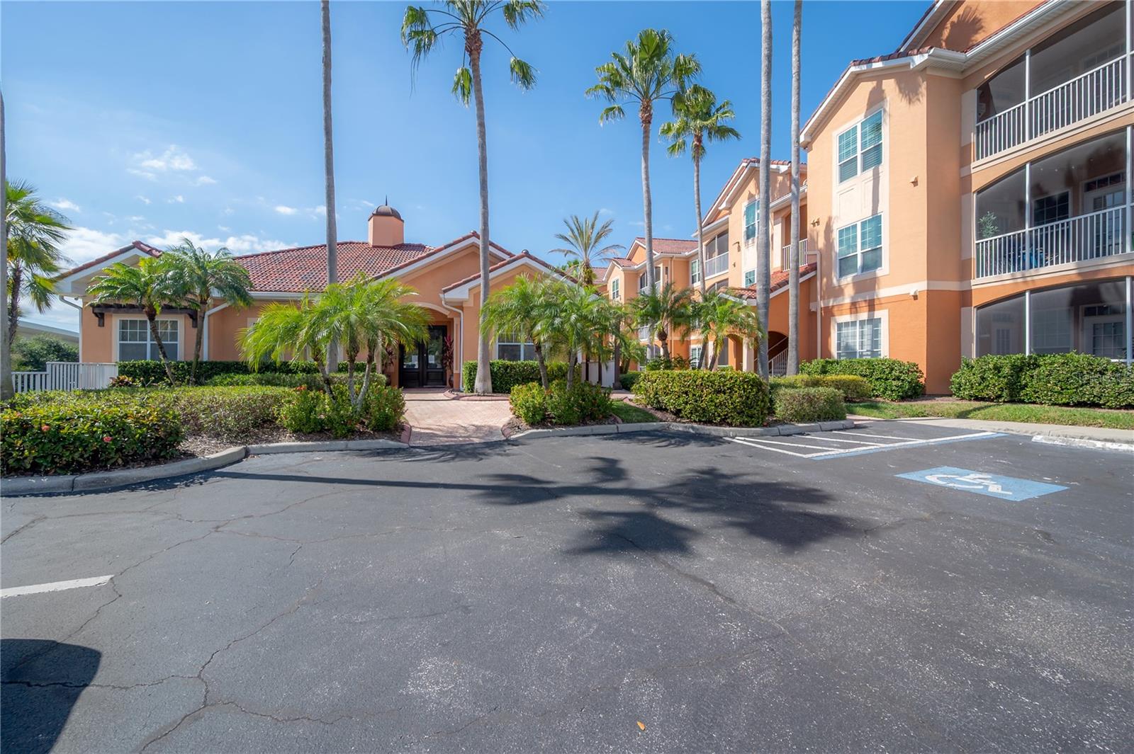 5000 CULBREATH KEY WAY #8-302, TAMPA, FL, 33611
