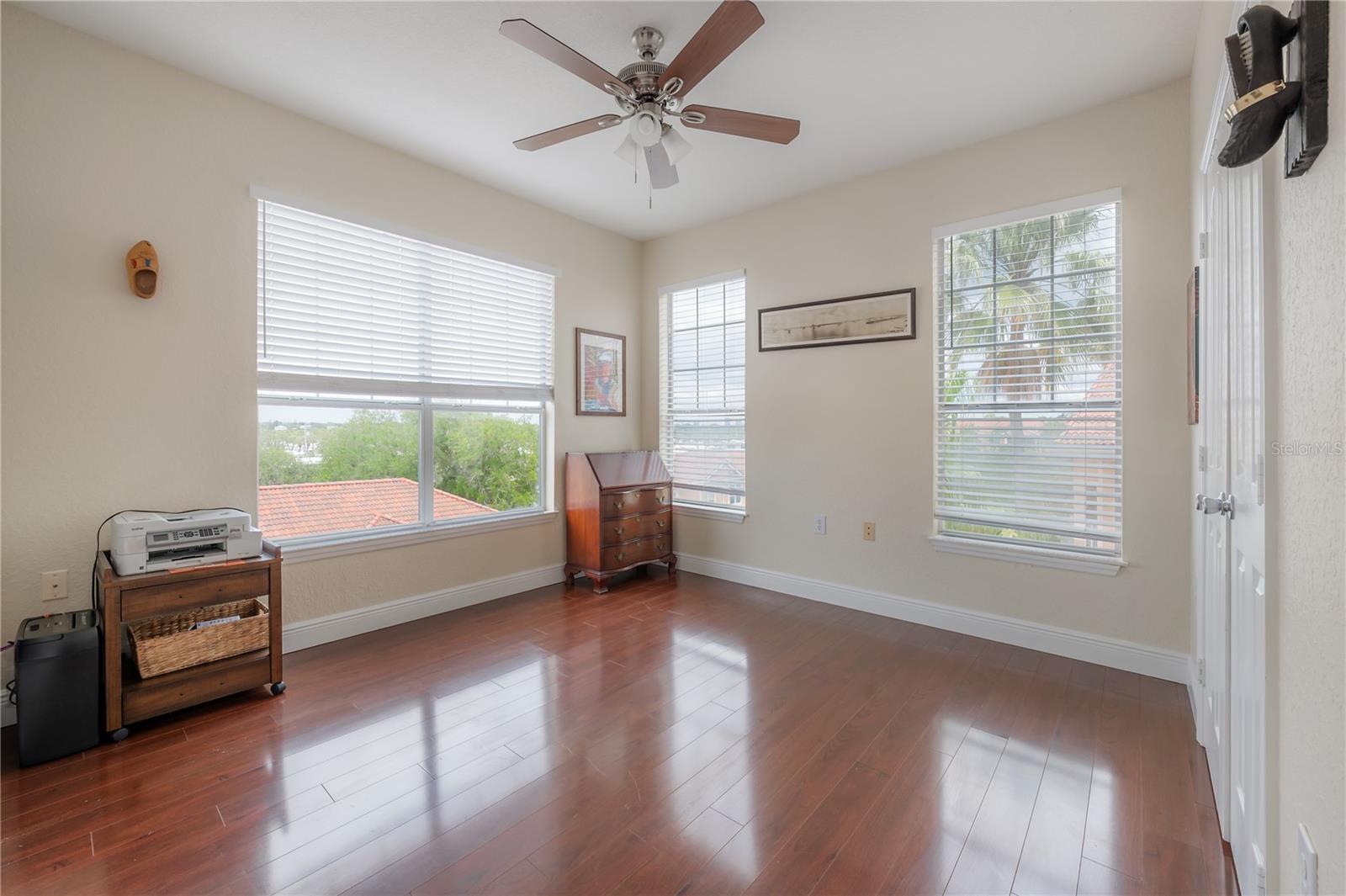 5000 CULBREATH KEY WAY #8-302, TAMPA, FL, 33611
