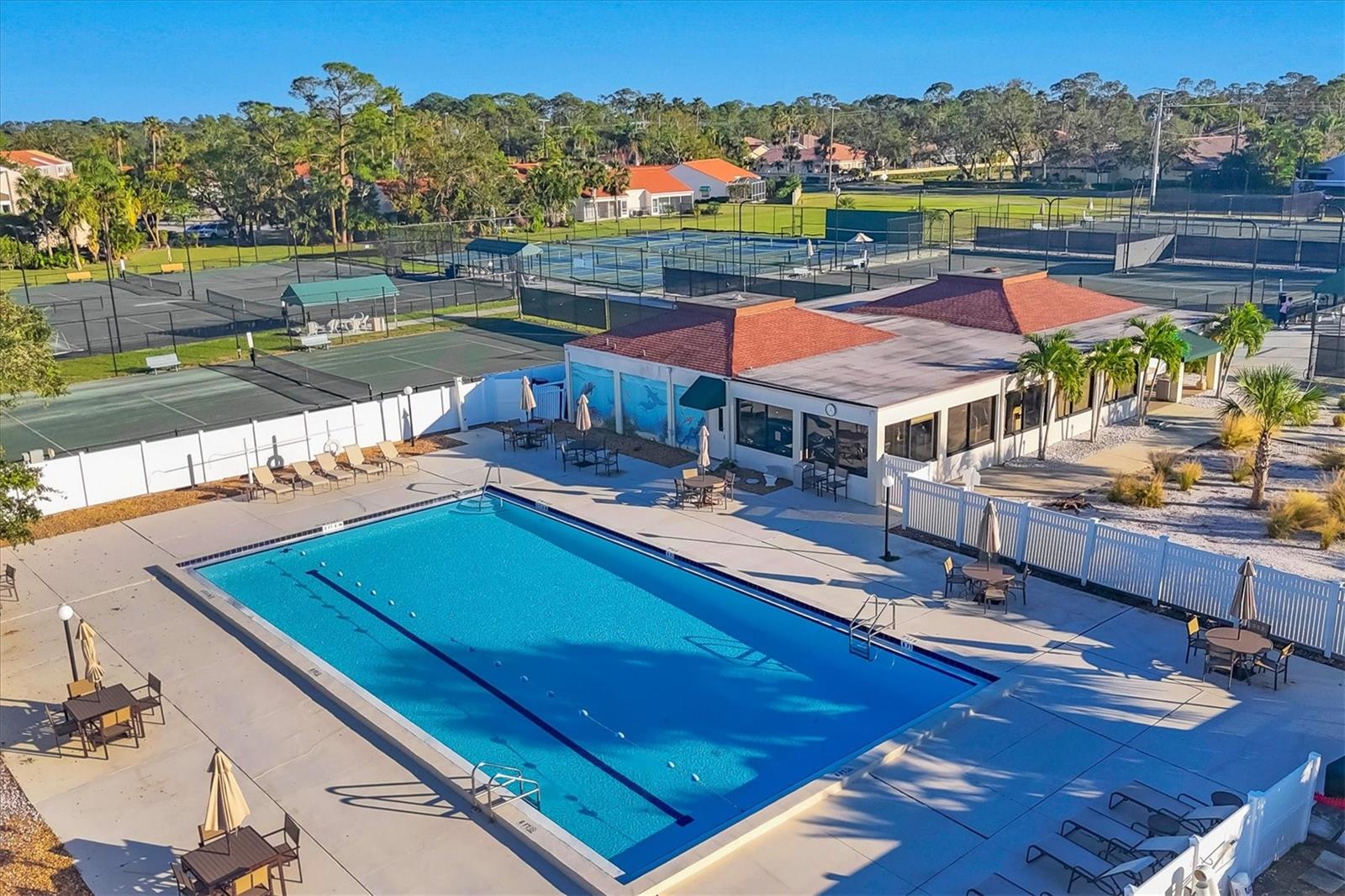 7271 W COUNTRY CLUB DR N #122, SARASOTA, FL, 34243