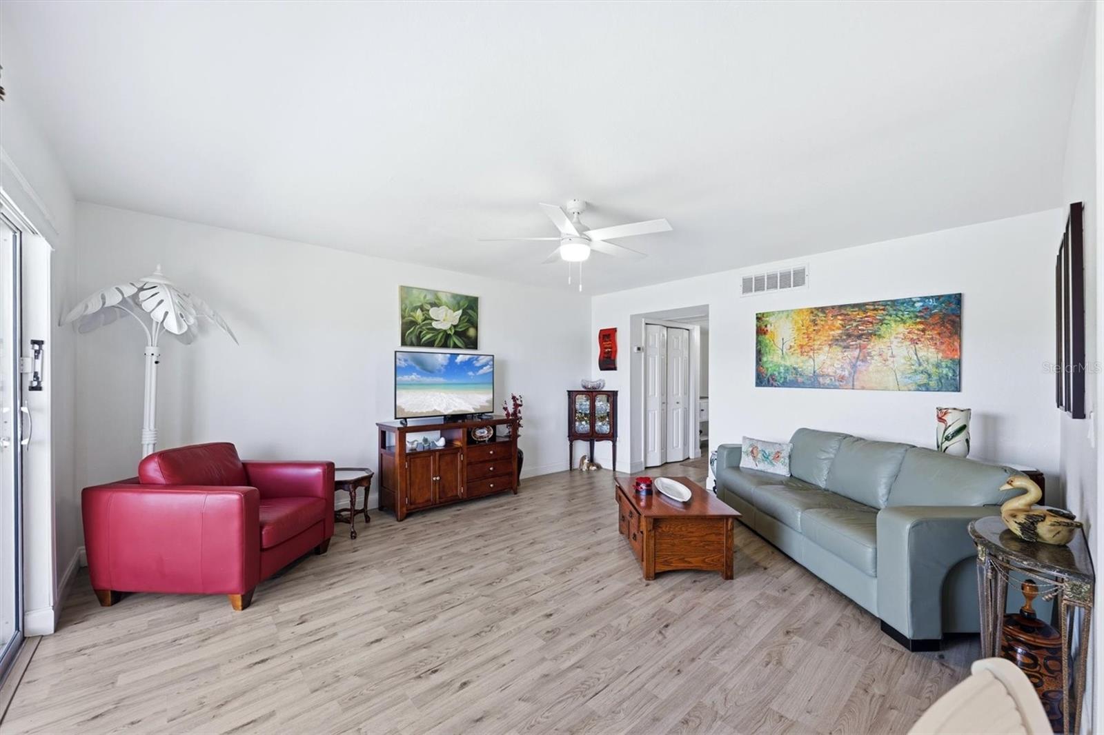 7271 W COUNTRY CLUB DR N #122, SARASOTA, FL, 34243