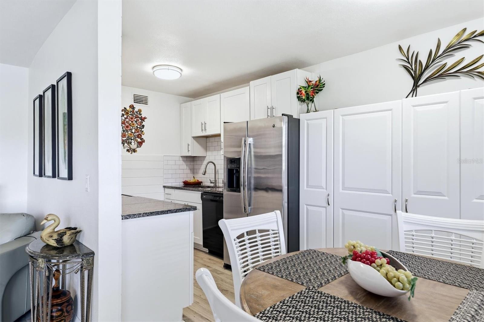 7271 W COUNTRY CLUB DR N #122, SARASOTA, FL, 34243