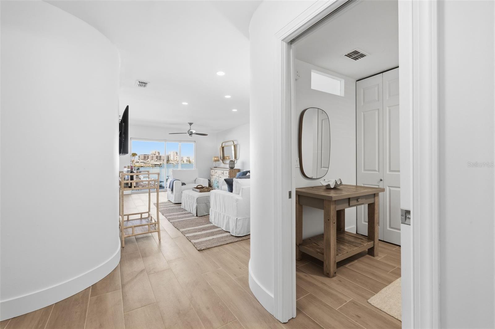 400 LARBOARD WAY #105, CLEARWATER BEACH, FL, 33767