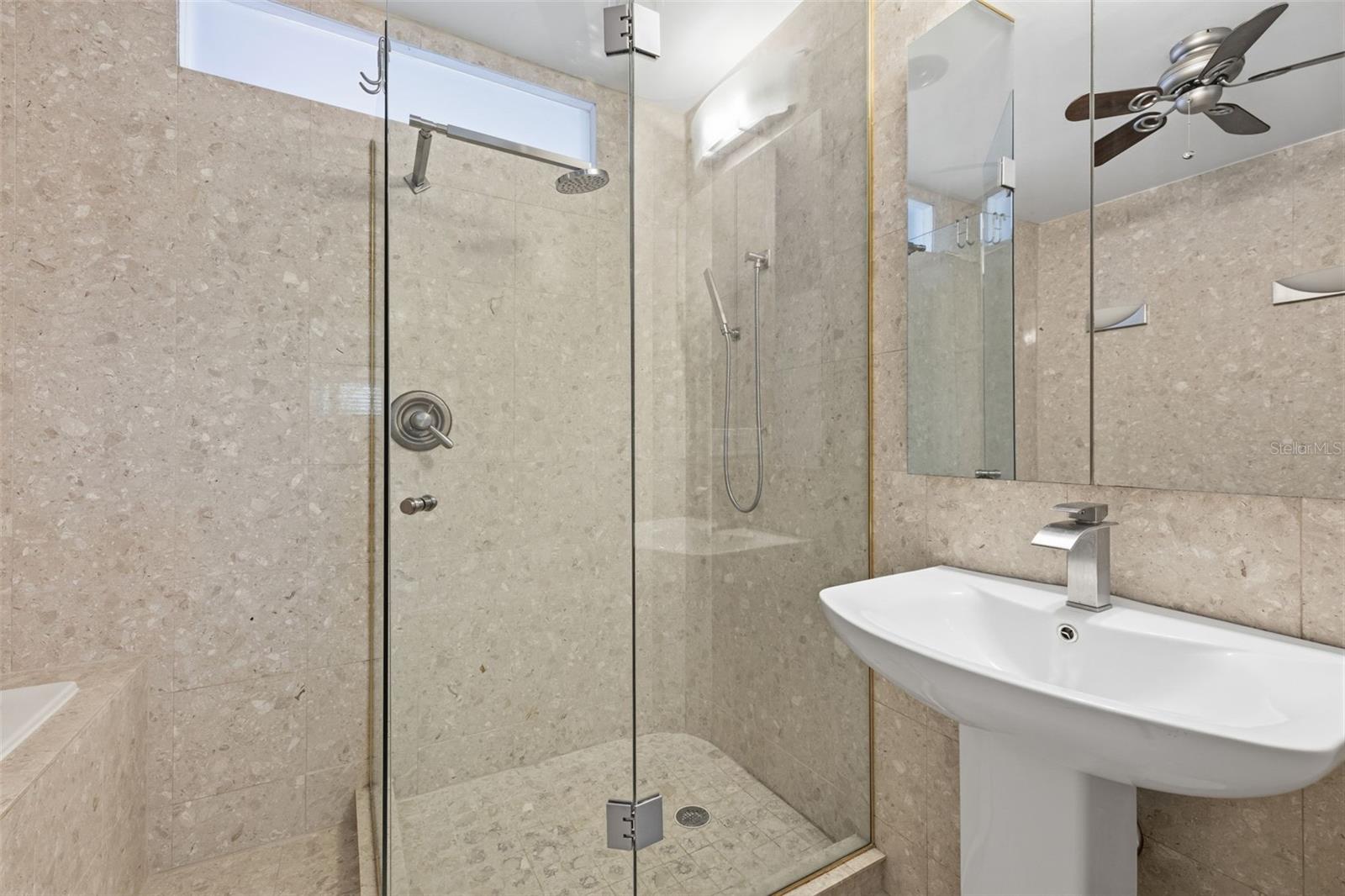 400 LARBOARD WAY #105, CLEARWATER BEACH, FL, 33767