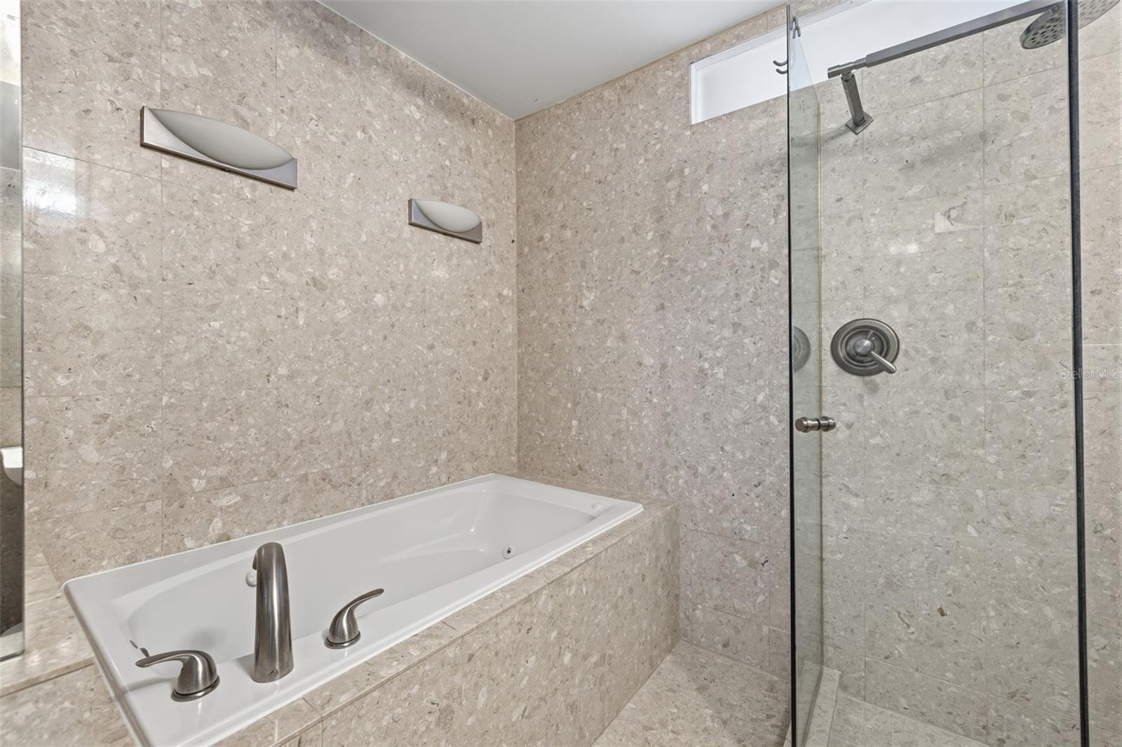 400 LARBOARD WAY #105, CLEARWATER BEACH, FL, 33767