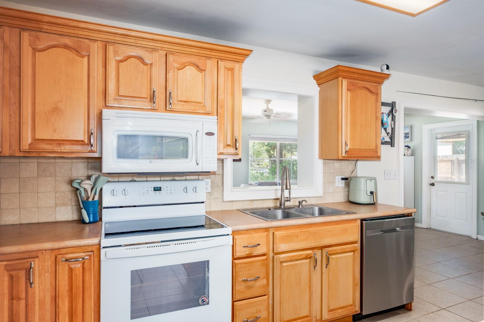 11662 75TH AVE, SEMINOLE, FL, 33772