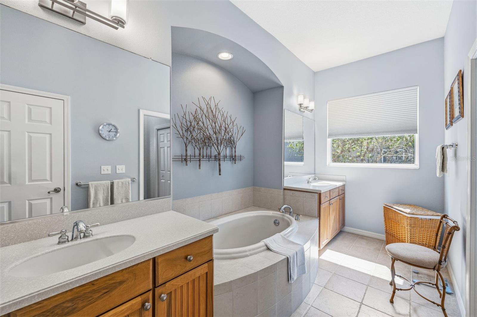 2410 KENSINGTON GREENS DR #5, SUN CITY CENTER, FL, 33573
