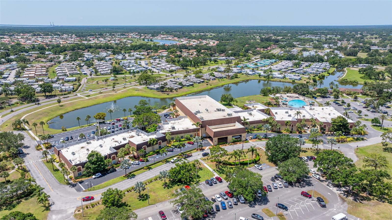 2410 KENSINGTON GREENS DR #5, SUN CITY CENTER, FL, 33573