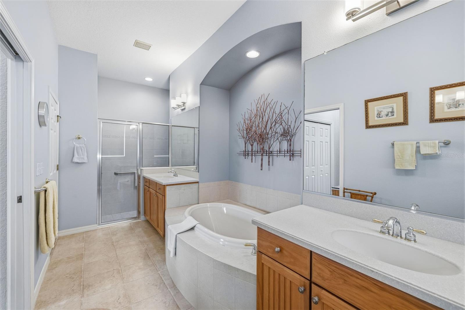 2410 KENSINGTON GREENS DR #5, SUN CITY CENTER, FL, 33573