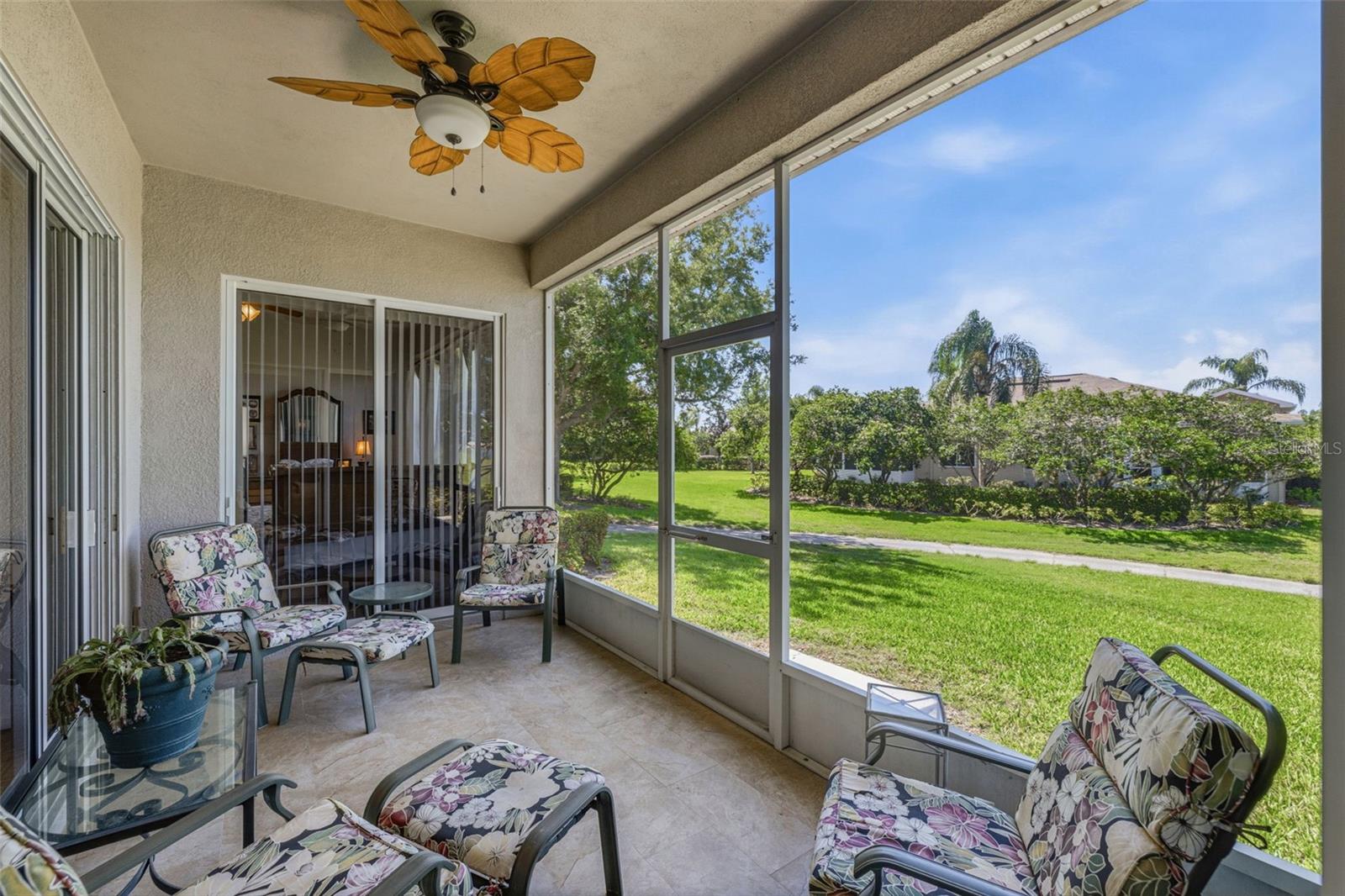 2410 KENSINGTON GREENS DR #5, SUN CITY CENTER, FL, 33573