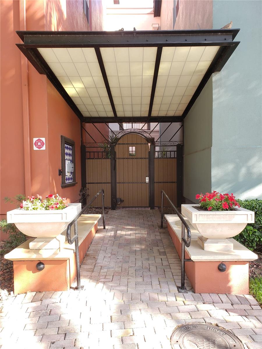 402 S ARMENIA AVE #114, TAMPA, FL, 33609