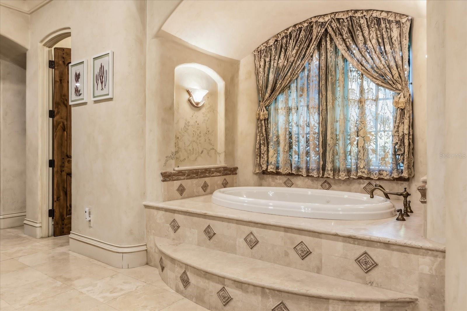 2878 MARKHAM WOODS RD, LONGWOOD, FL, 32779
