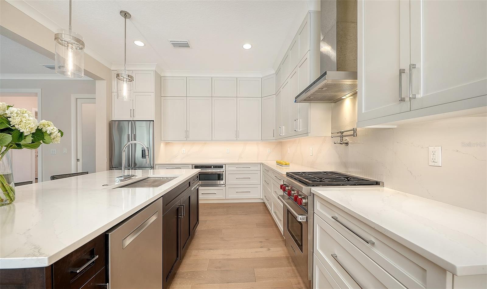 7700 SANDHILL LAKE DR, SARASOTA, FL, 34241