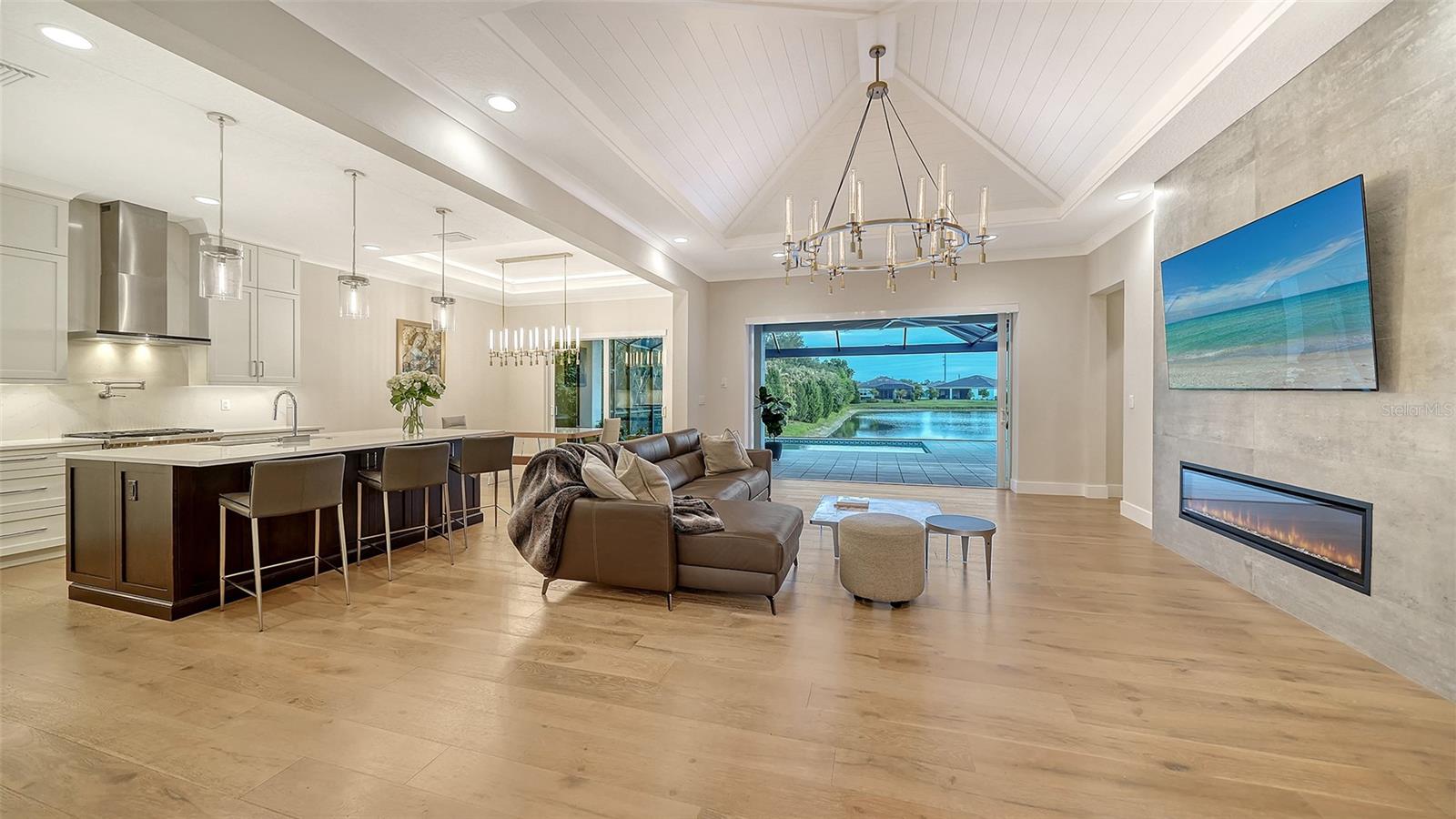 7700 SANDHILL LAKE DR, SARASOTA, FL, 34241
