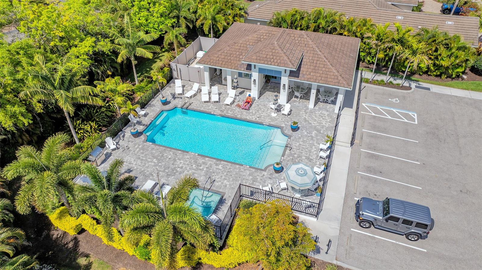 7700 SANDHILL LAKE DR, SARASOTA, FL, 34241