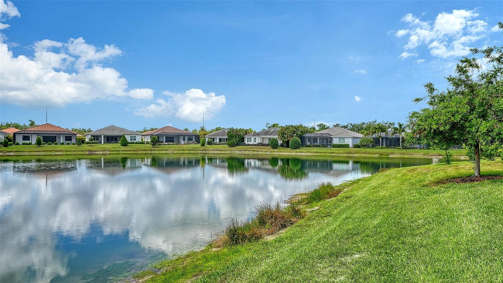 7700 SANDHILL LAKE DR, SARASOTA, FL, 34241