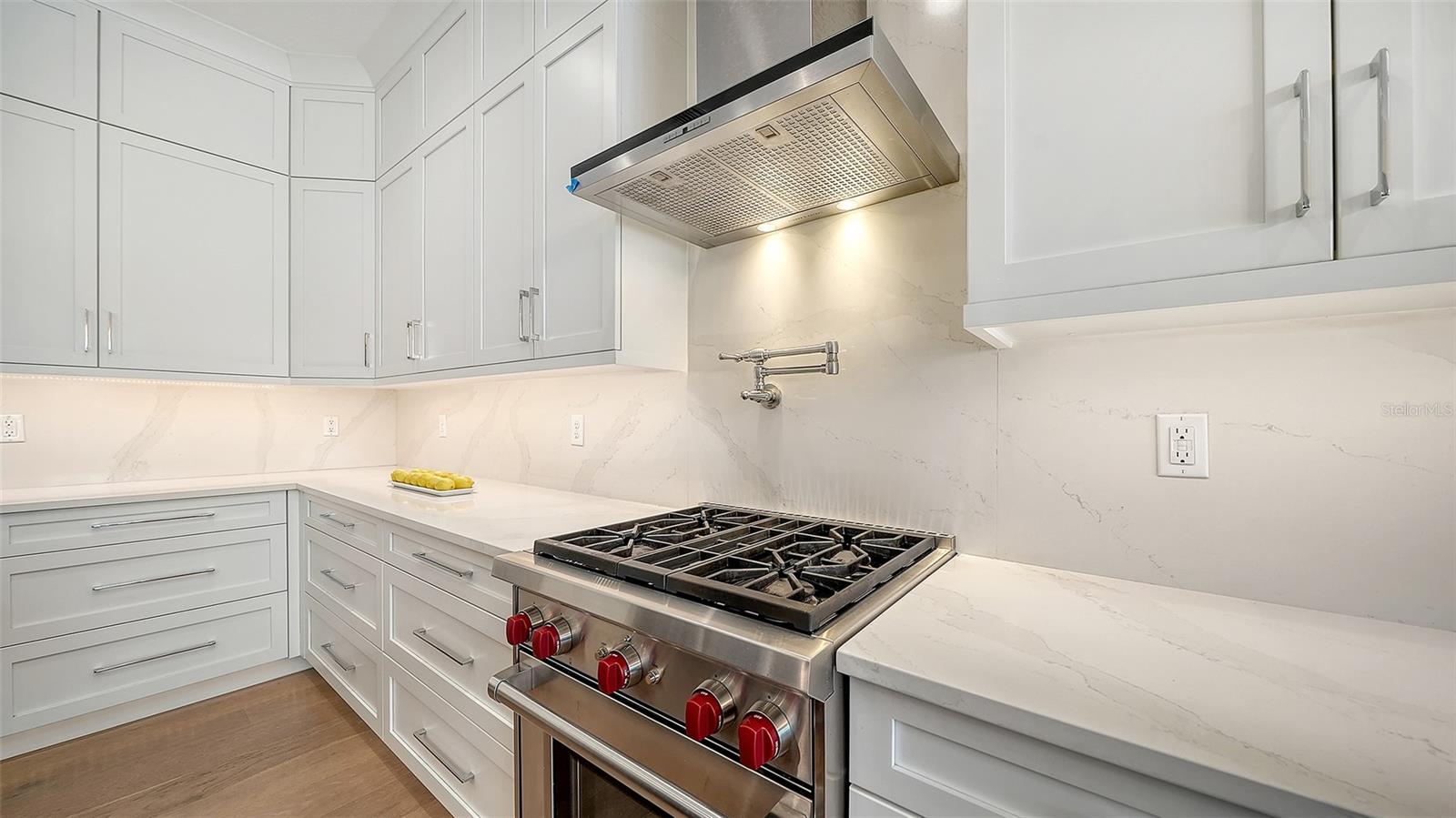 7700 SANDHILL LAKE DR, SARASOTA, FL, 34241