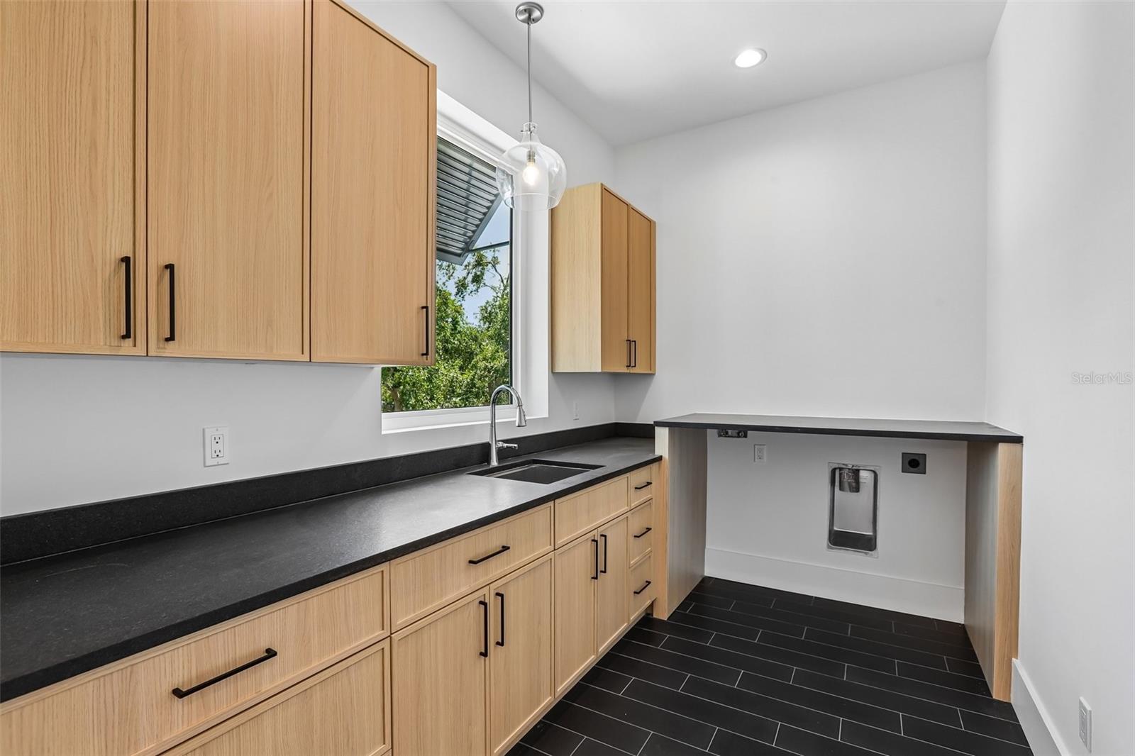 3013 S WEST SHORE BLVD, TAMPA, FL, 33629