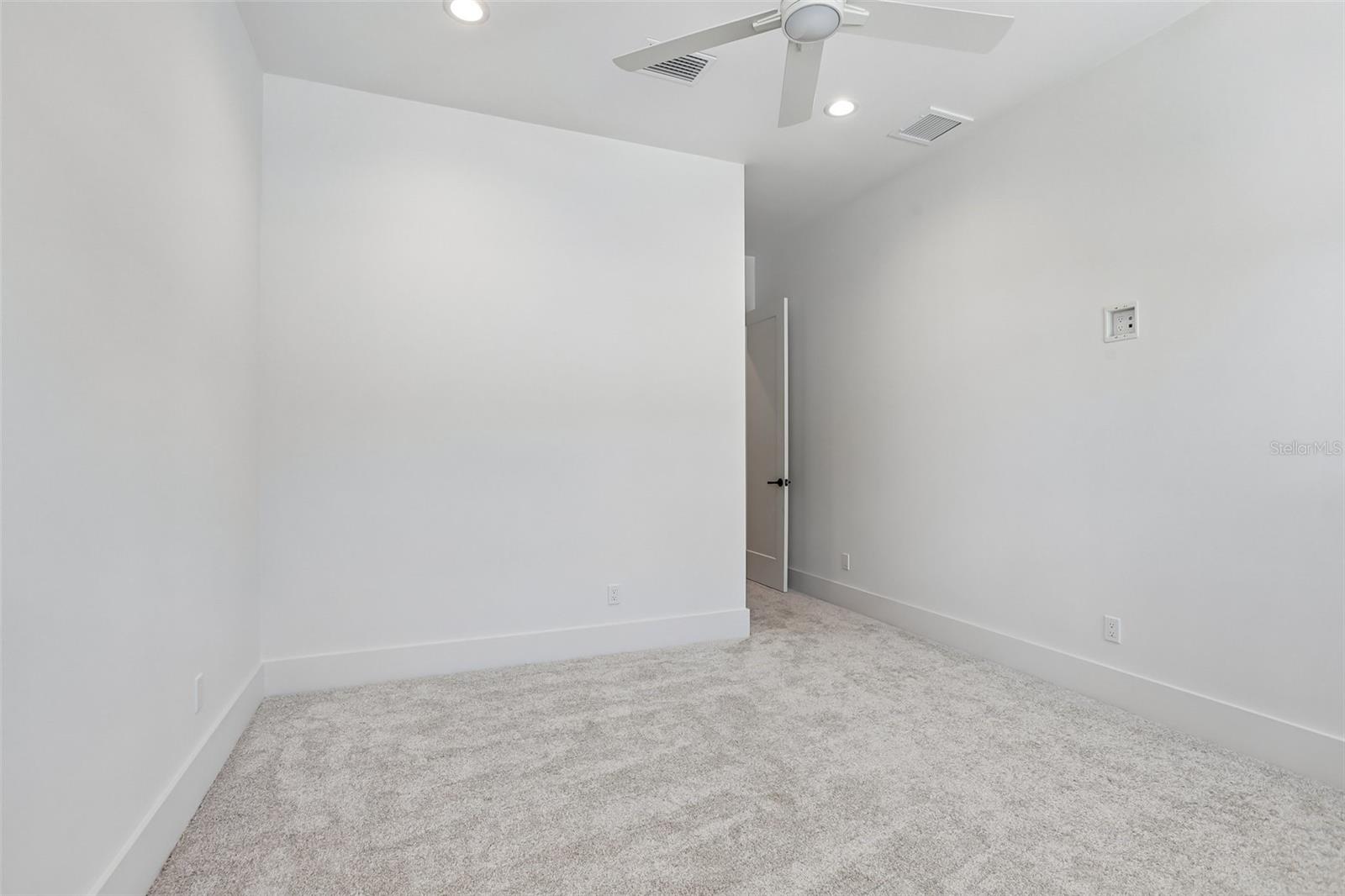 3013 S WEST SHORE BLVD, TAMPA, FL, 33629