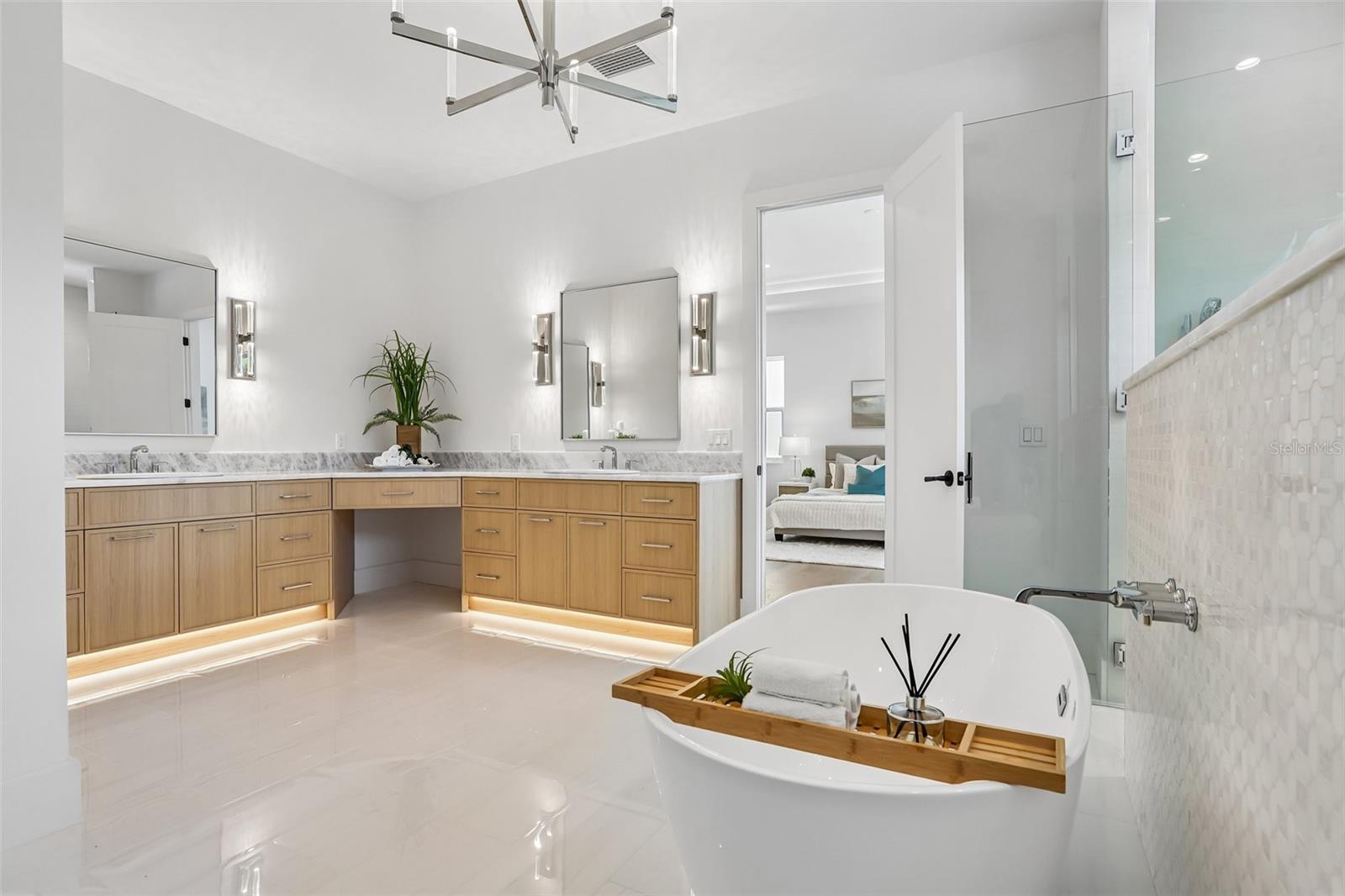3013 S WEST SHORE BLVD, TAMPA, FL, 33629