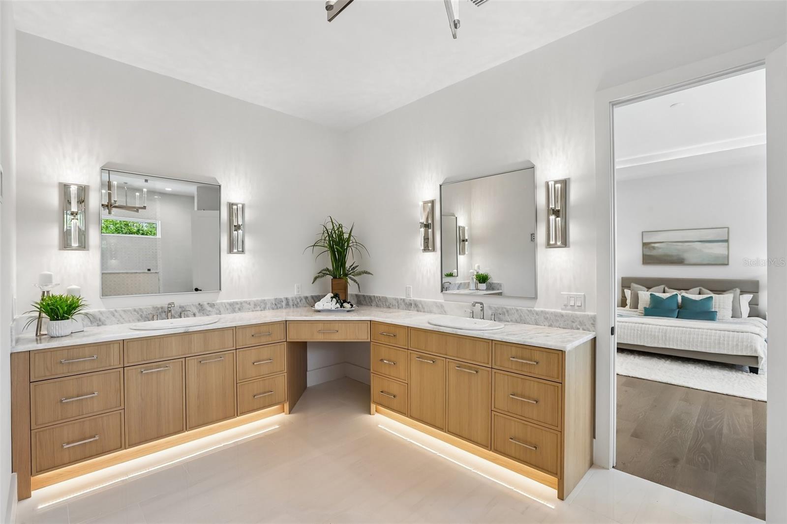 3013 S WEST SHORE BLVD, TAMPA, FL, 33629