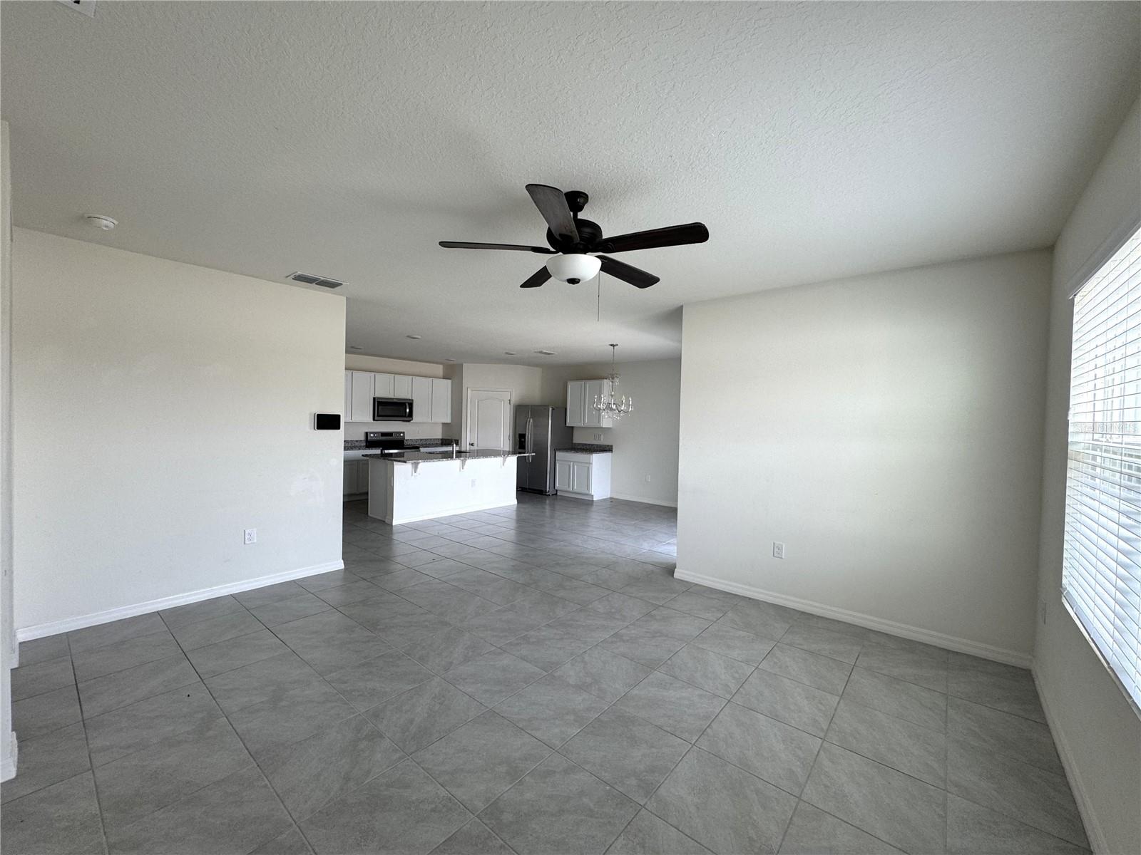 1325 WINTER GRAY CIR, DELTONA, FL, 32738