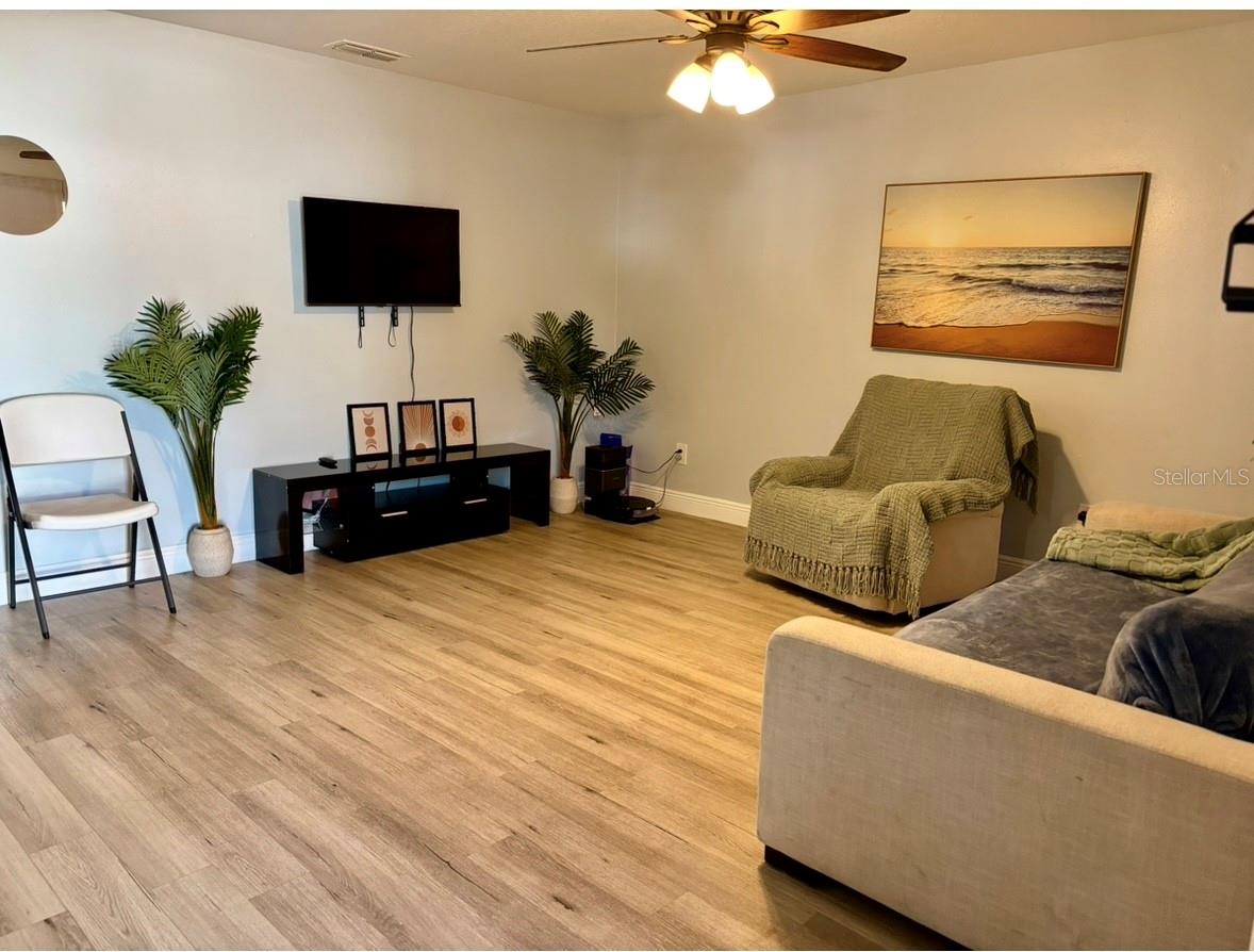 3517 BISHOP EDDIE NEWKIRK WAY, TAMPA, FL, 33605