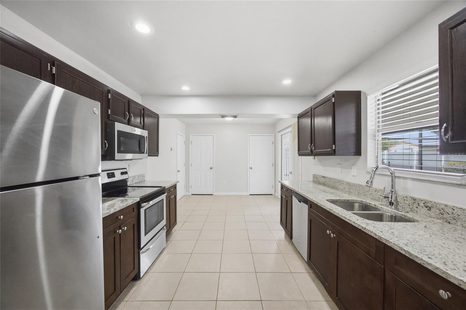 1441 MONTE LAKE DR, VALRICO, FL, 33596