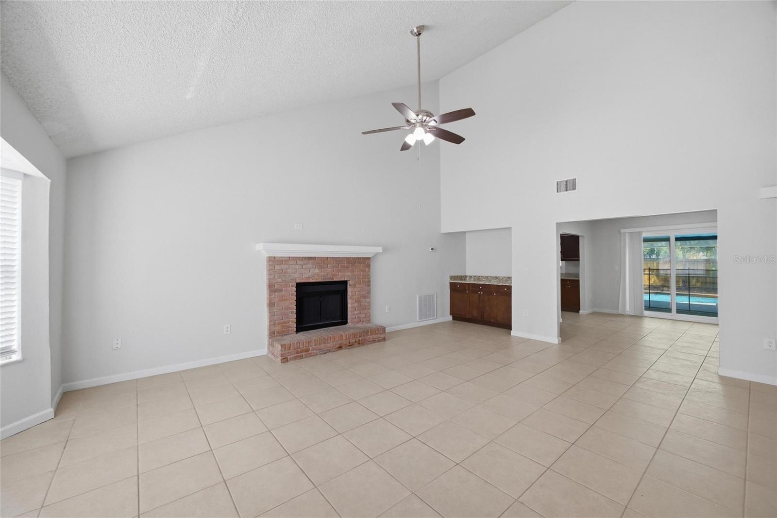 1441 MONTE LAKE DR, VALRICO, FL, 33596