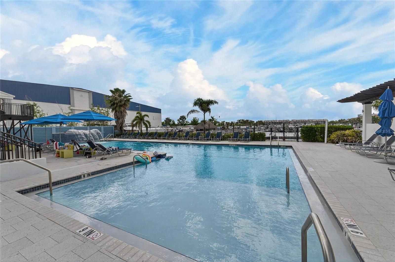 1075 SEAGRAPE DR, RUSKIN, FL, 33570