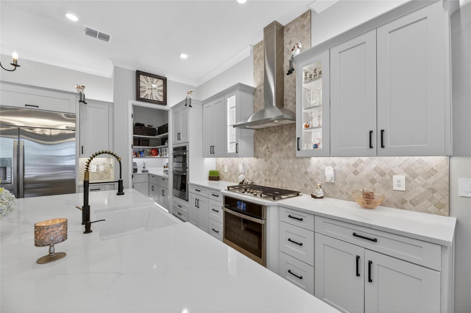 1075 SEAGRAPE DR, RUSKIN, FL, 33570