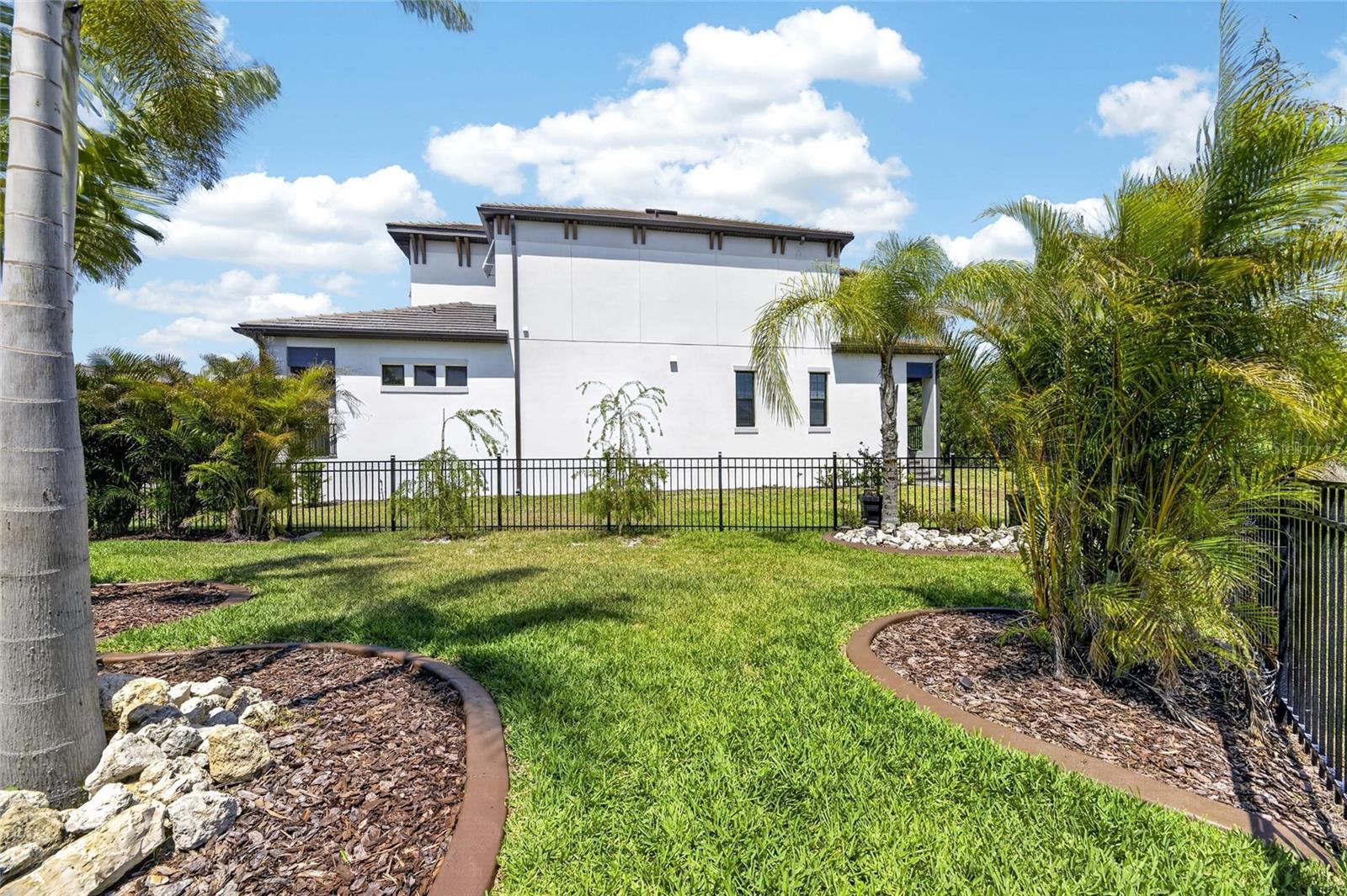 1075 SEAGRAPE DR, RUSKIN, FL, 33570
