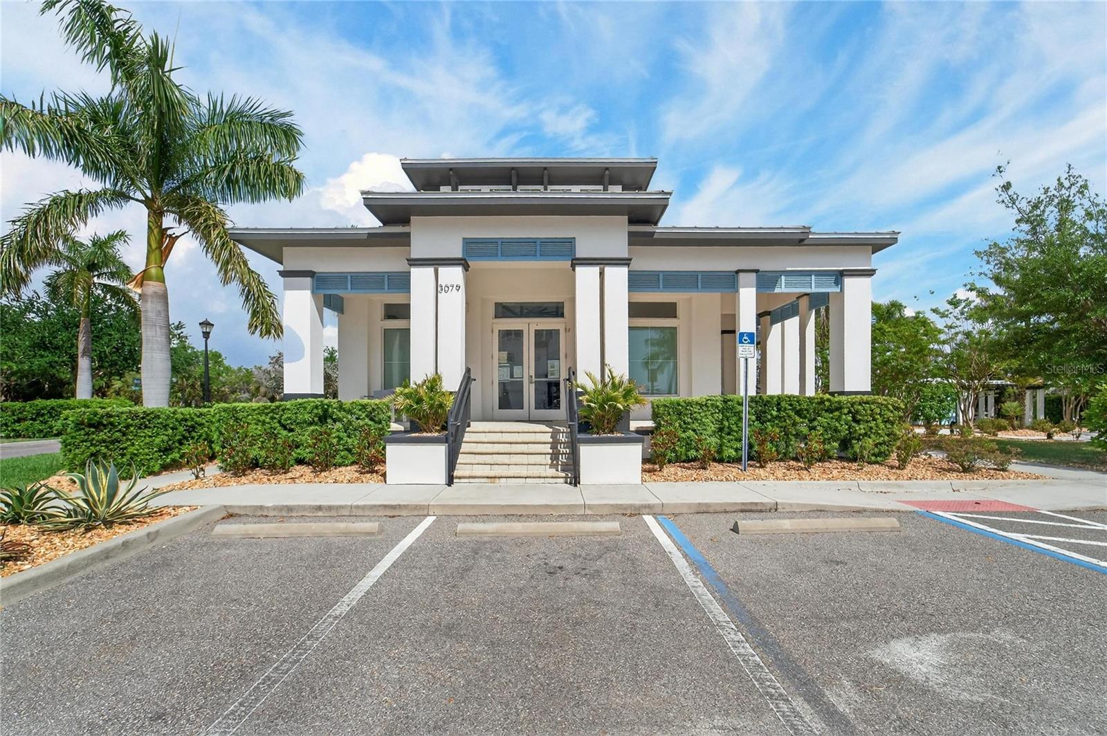 1075 SEAGRAPE DR, RUSKIN, FL, 33570