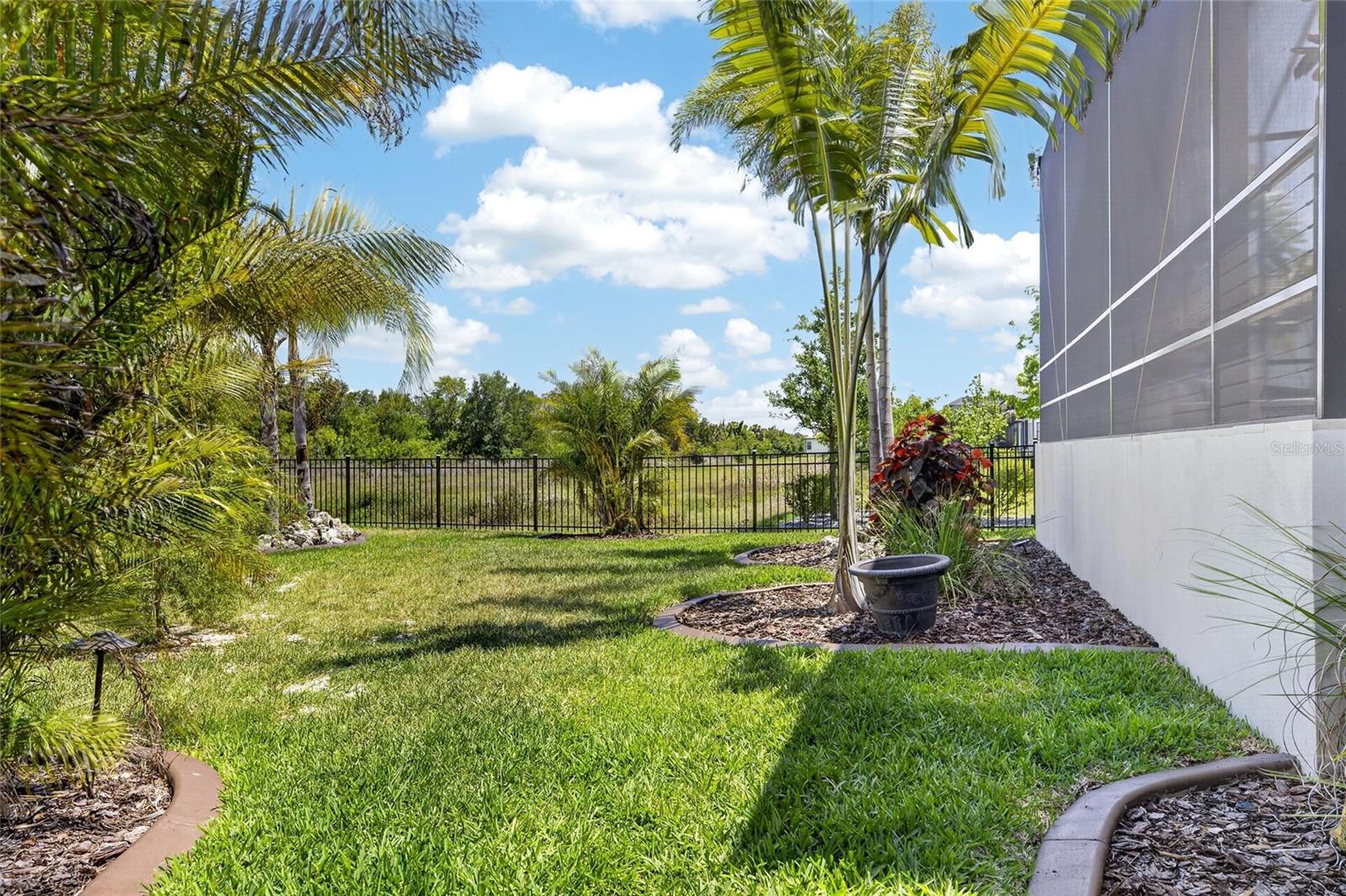 1075 SEAGRAPE DR, RUSKIN, FL, 33570